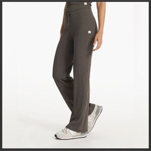 Vuori Daily Wideleg Pant -  Oregano
